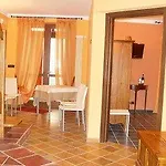Bed & Breakfast L'angolo Di Rosina Con Ristorante Novello