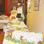 Bed and breakfast L'angolo Di Rosina Con Ristorante Novello