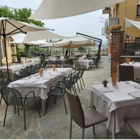 Bed & Breakfast L'angolo Di Rosina Con Ristorante Novello