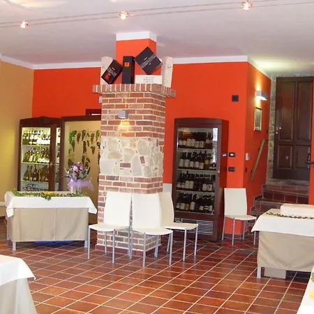 L'angolo Di Rosina Con Ristorante Bed & Breakfast Novello