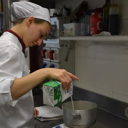 L'angolo Di Rosina Con Ristorante فندق مبيت وإفطار 4*