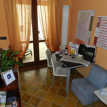 L'angolo Di Rosina Con Ristorante Bed & Breakfast Novello