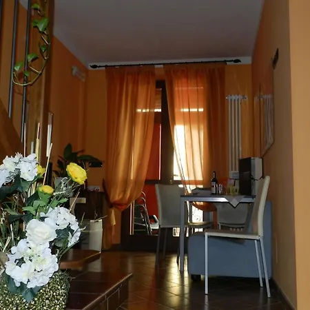 فندق مبيت وإفطار L'angolo Di Rosina Con Ristorante 4*